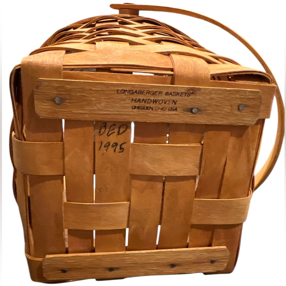 Longaberger round Basket with swing Handle, square bottom &protective li… - Picture 3 of 4